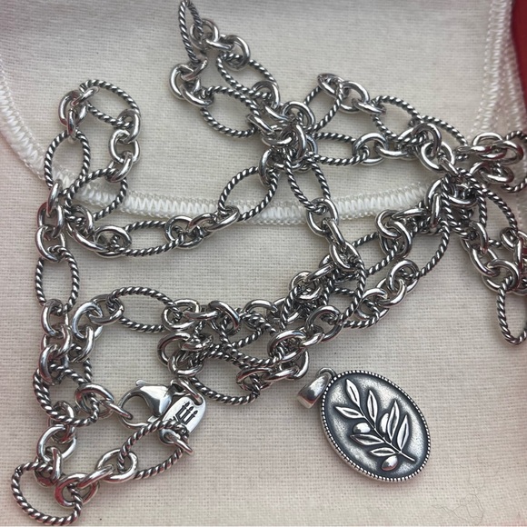 James Avery oval  twisted wire necklace - Picture 6 of 7